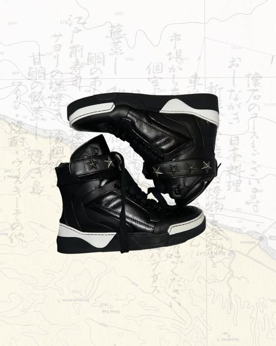 givenchy star strap tyson
