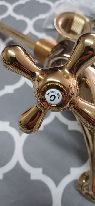 Torneiras  novas   em latão