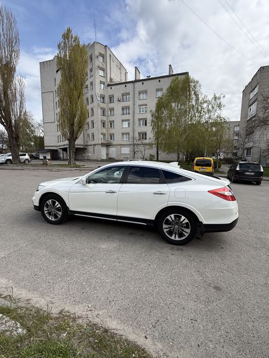 Продам Honda  Crosstour