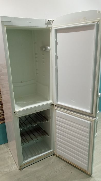 Lodówka sprawna stan dobry do negocjacji