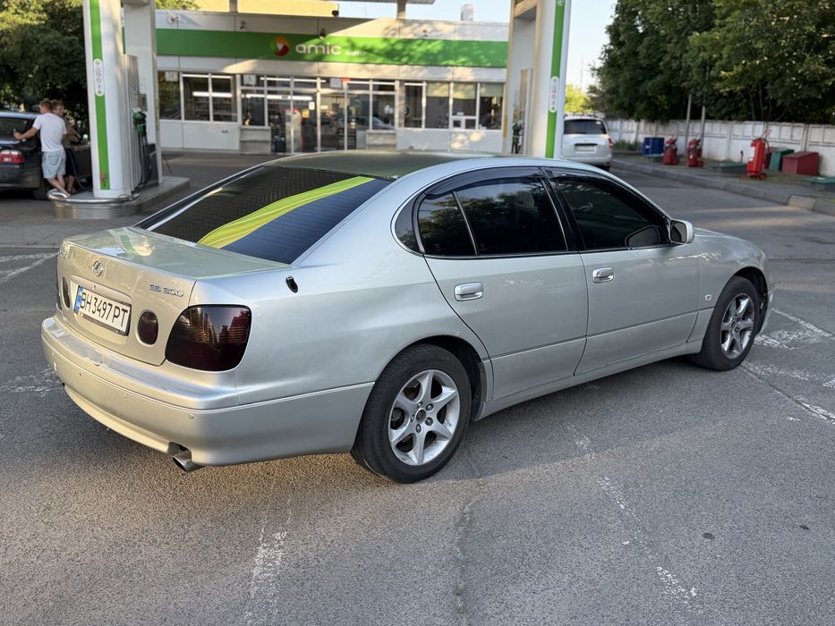 LEXUS GS 300 Автомобиль в хорошем состоянии для своих лет