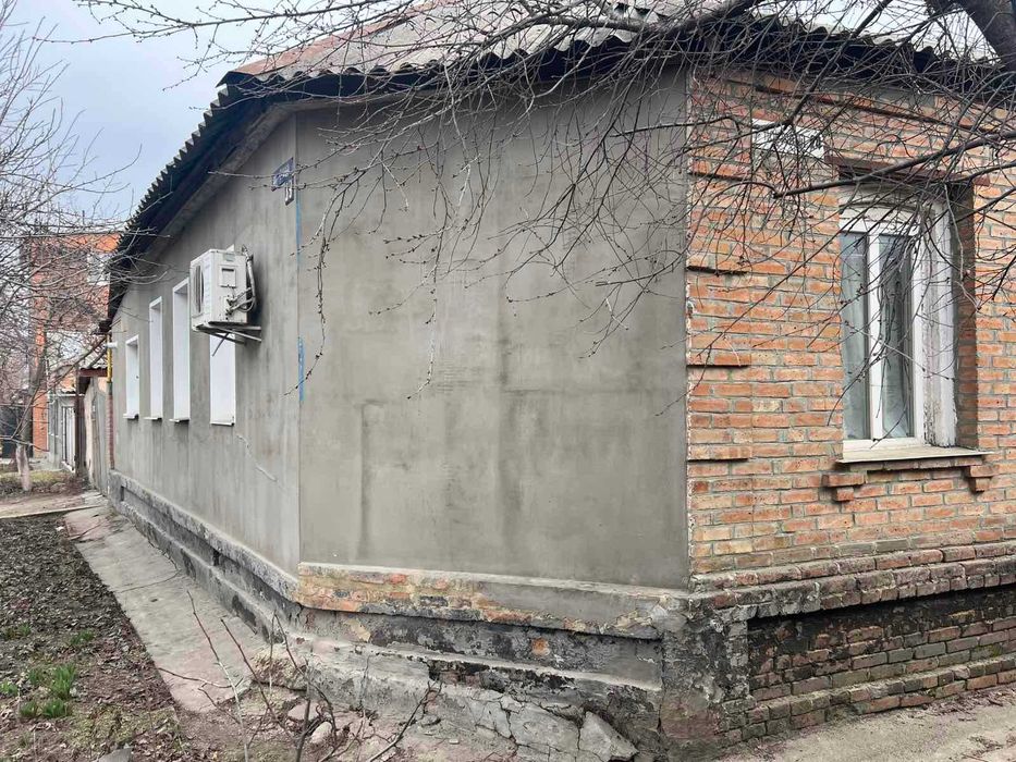 Продам частину будинку в районі Шкільного