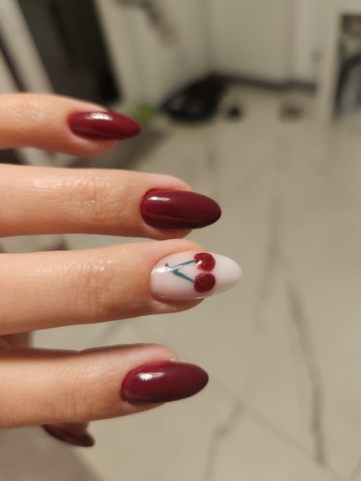 Manicure żelowe i hybrydowe