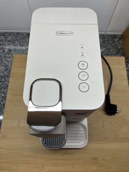 Nespresso Lattissima One De’Longhi Branca | A FUNCIONAR 100% | 99€