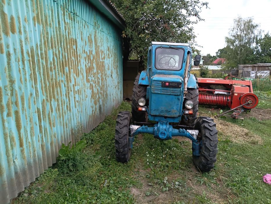 трактор з ведучим передомт 40 ам