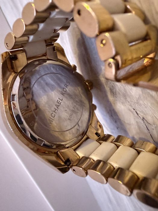 Relógio Feminino Michael Kors Bradshaw MK-5743 (Original) – Dourado e Branco