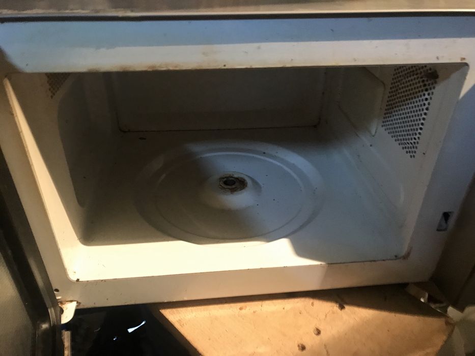 Мікрохвильова пічь самсунг