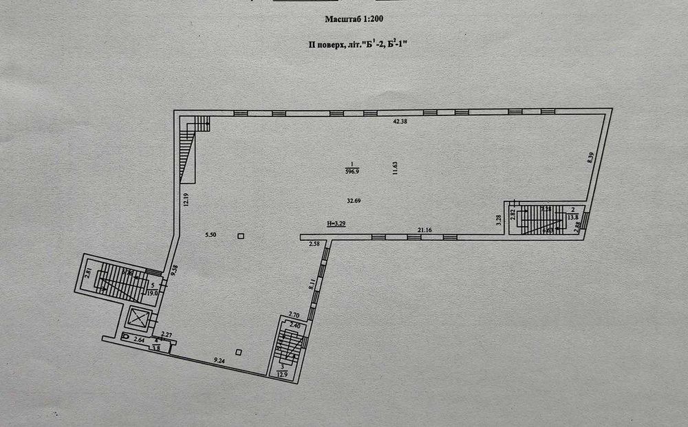 Оренда торгово-офісних приміщень площею 1400 м2 в р-ні вул. Ріпкінська