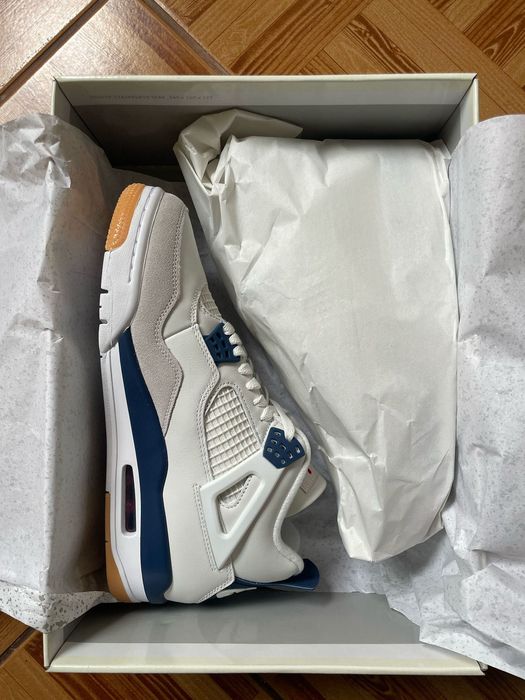 Jordan 4 retro SB navy 9.5/11 size