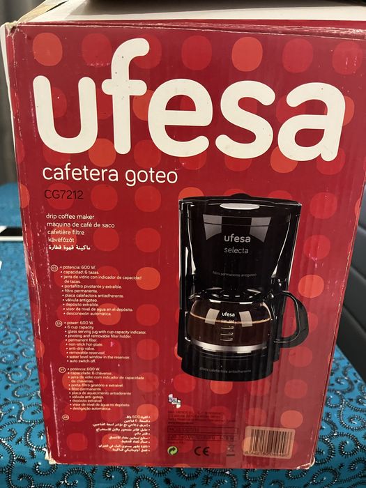 Máquina de Café de Filtro UFESA CG 7212