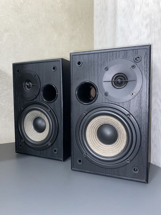 Колонки Edifier R1100