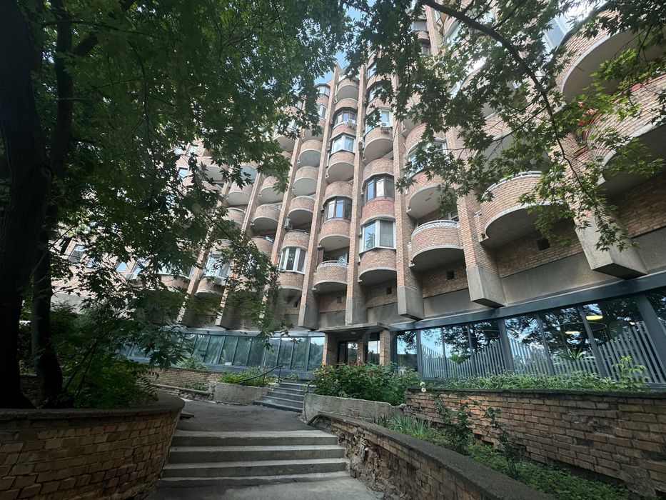 Оренда Фасадного Приміщення 500м2, ЦЕНТР КИЄВА, СУПЕР Пропозиція