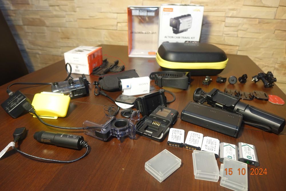 Kamera Sony FDR-X3000 Action Cam Mocno doposażona 5 baterii, akcesoria