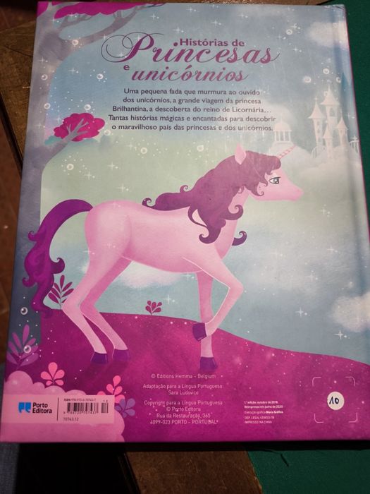 Livro Histórias de Princesas e unicórnios