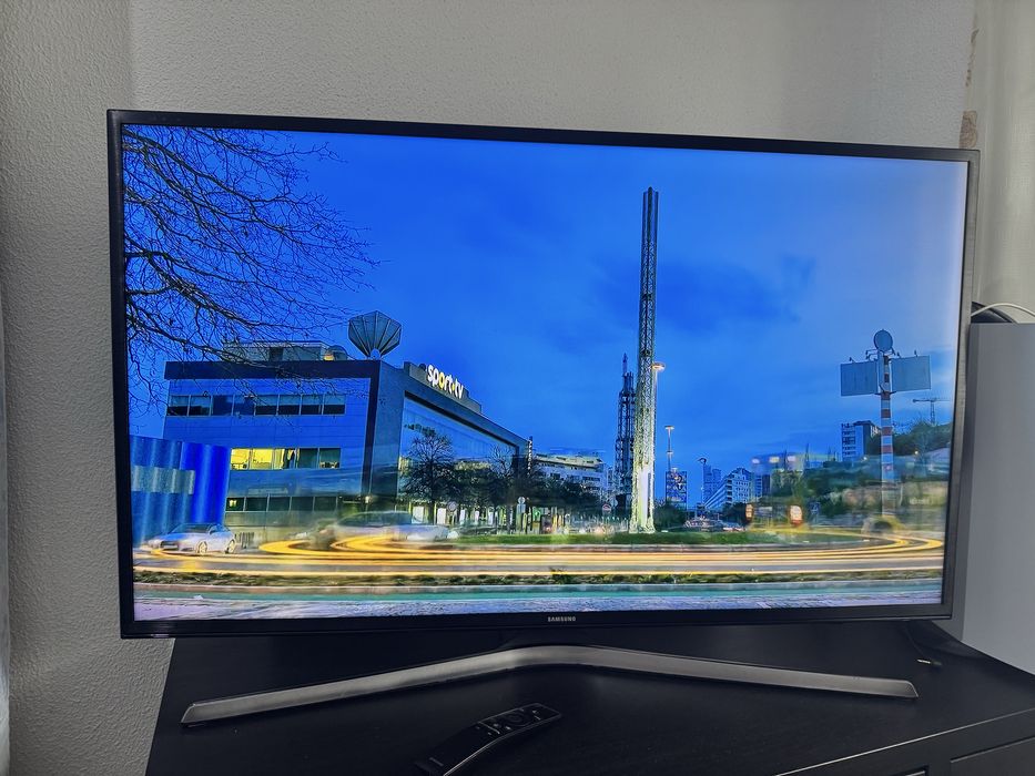 Smart TV Samsung 40” 4K UHD