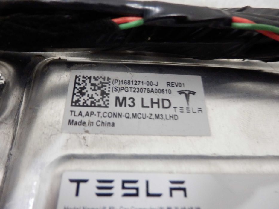 Tesla Model 3 Sterownik Moduł Komputer Autopilot