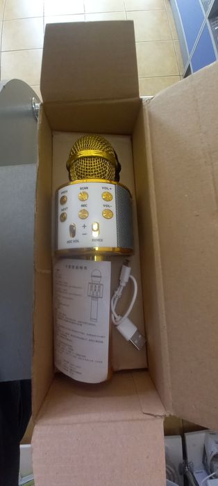 WS-858 Wireless Microphone  Микрофон караоке.