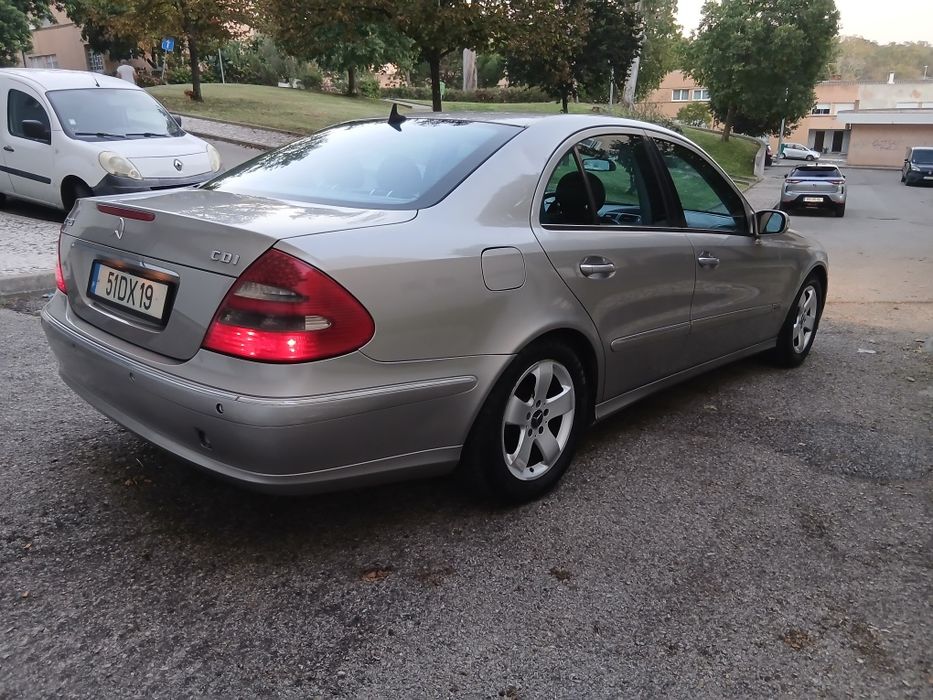 Mercedes E220cdi 2005 — fotografia 4