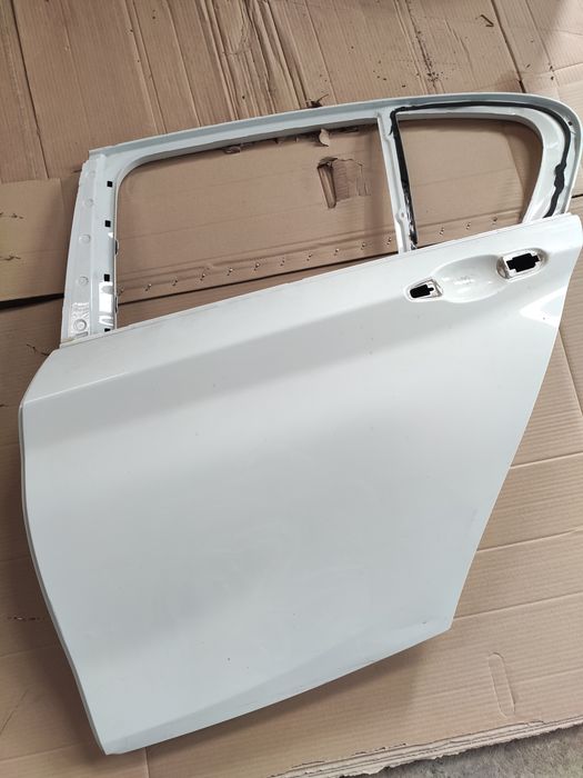 Porta lado esquerdo tras completa BMW série 1 f20
