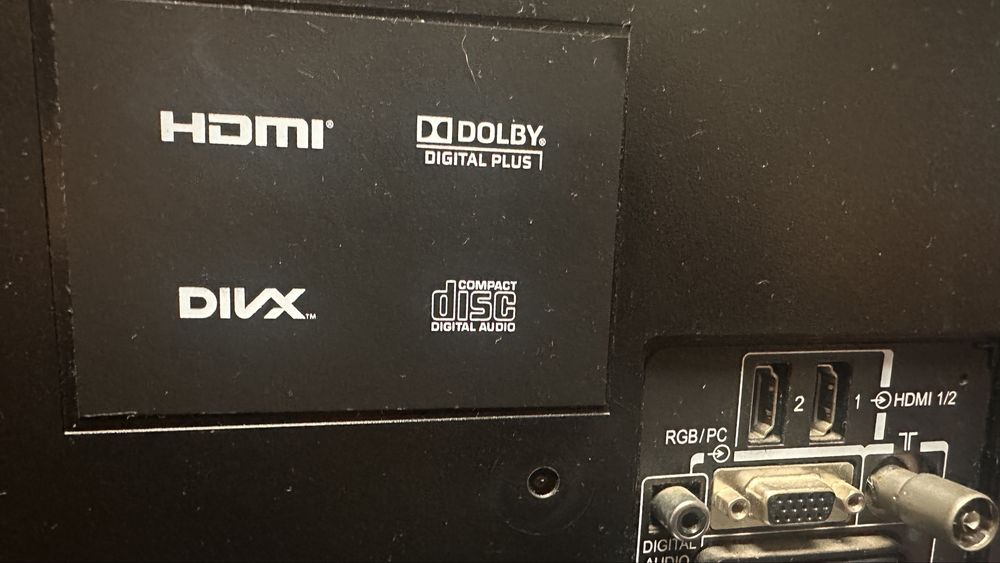Televisao Toshiba com DVD incerido