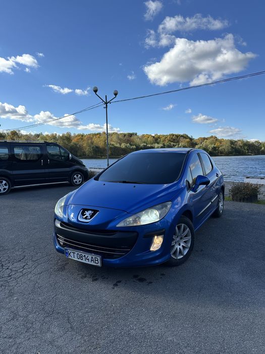 Продам peugeot 308 2010року