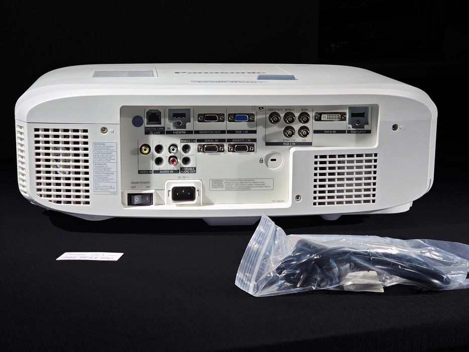 Проектор Panasonic PT-EZ580 3LCD WUXGA 1920×1200, 5400 ANSI люмен