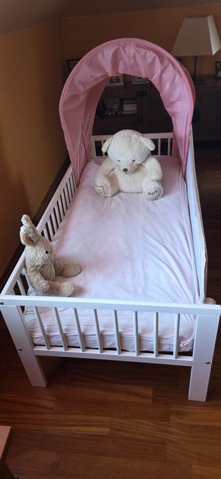 Łóżeczko dziecięce drewniane