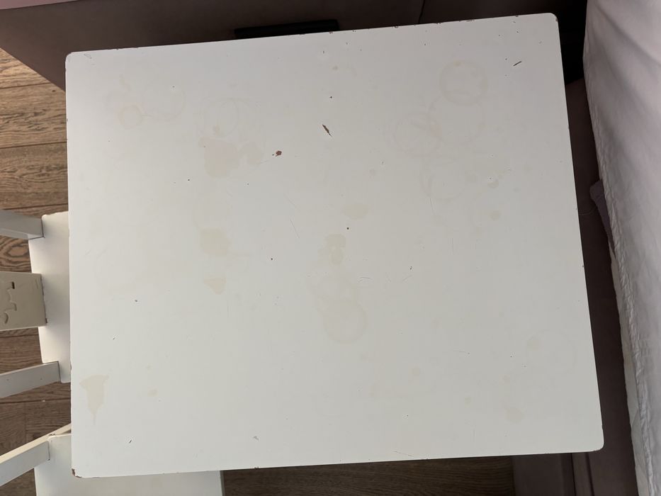 Stolik i dwa krzesełka dziecięce