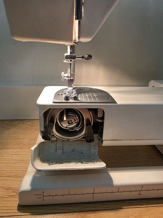 Máquina de costura Elna elnita 120