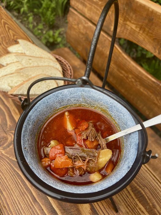 Готель в Карпатах зі сніданками/ Зняти житло подобово Буковель