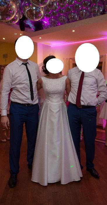 Klasyczna suknia ślubna.