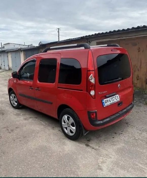 Аренда атомомобиля Рено Кенго  2