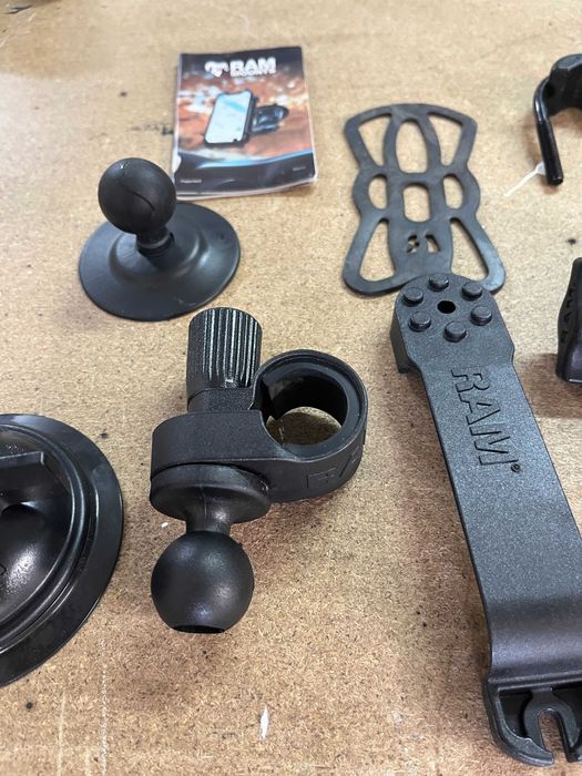 Kit Suporte Telemóvel RAM Mounts X-Grip + Multi-Bases (Ventosa, Guiador, Mota)