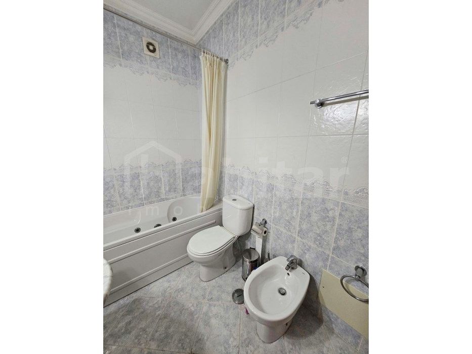 Apartamento T3 com 147 m², varandas, estacionamento e arrecadação