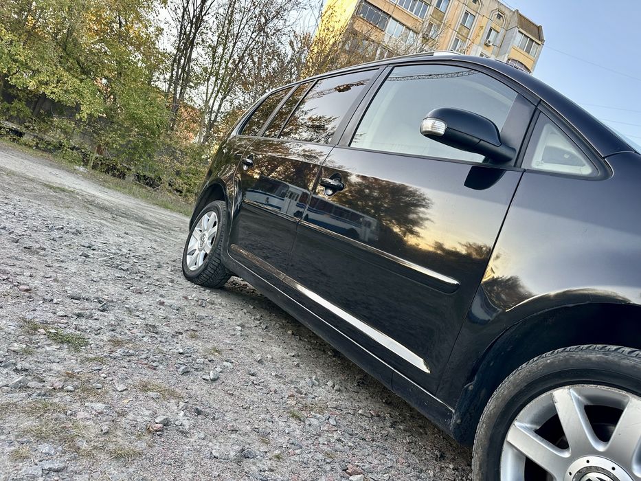 Продам Volkswagen Touran 2.0 Дизель