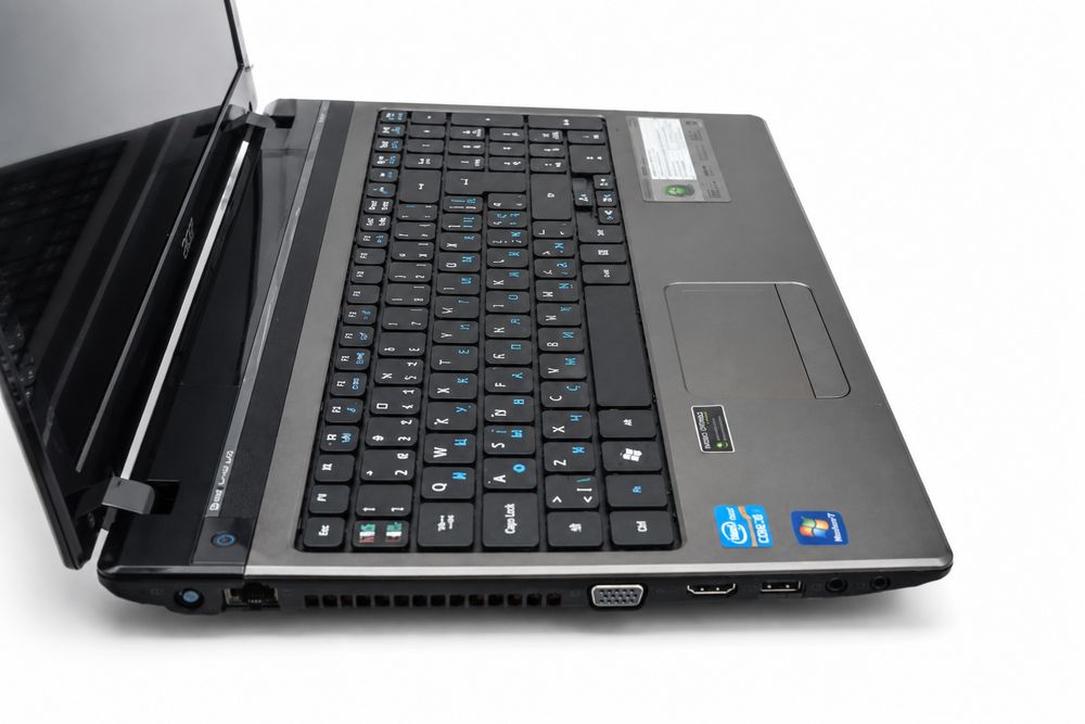 Игровой ноутбук Acer 5750  (Core i7 /8Gb/Geforce  2GB)