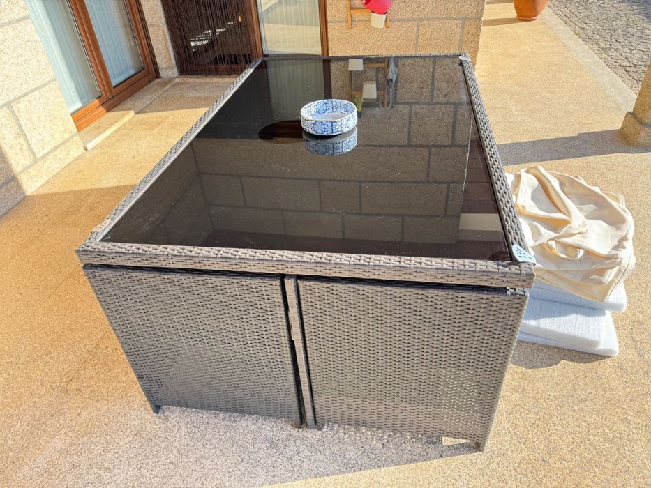 Conjunto Mesa e cadeiras de jardim em rattan sintético