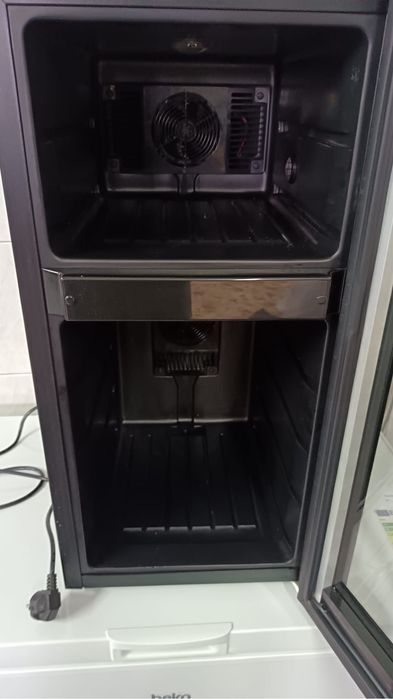 Mini bar como novo