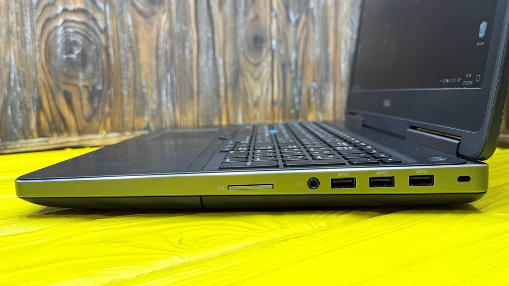 РОЗПРОДАЖ!  Недорогий Ноутбук Для Любих Задач Dell Precision 7510 /Quadro M1000 2 GB