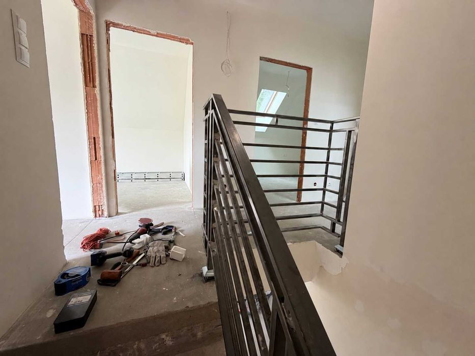 Balustrady stalowe, poręcze i konstrukcje na wymiar – Kraków M-Group