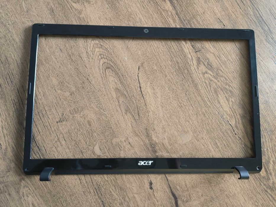 Продам рамку матрицы экрана для ноутбука Acer Aspire 7745 7745G
