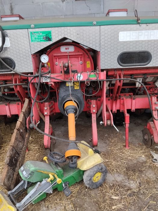 Siewniki do kukurydzy 4-6rzędowe