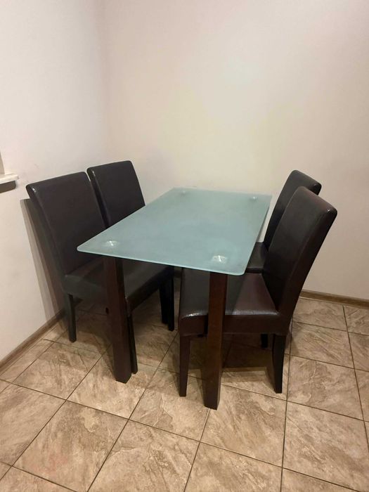 Zestaw mebli do kuchni lub jadalni