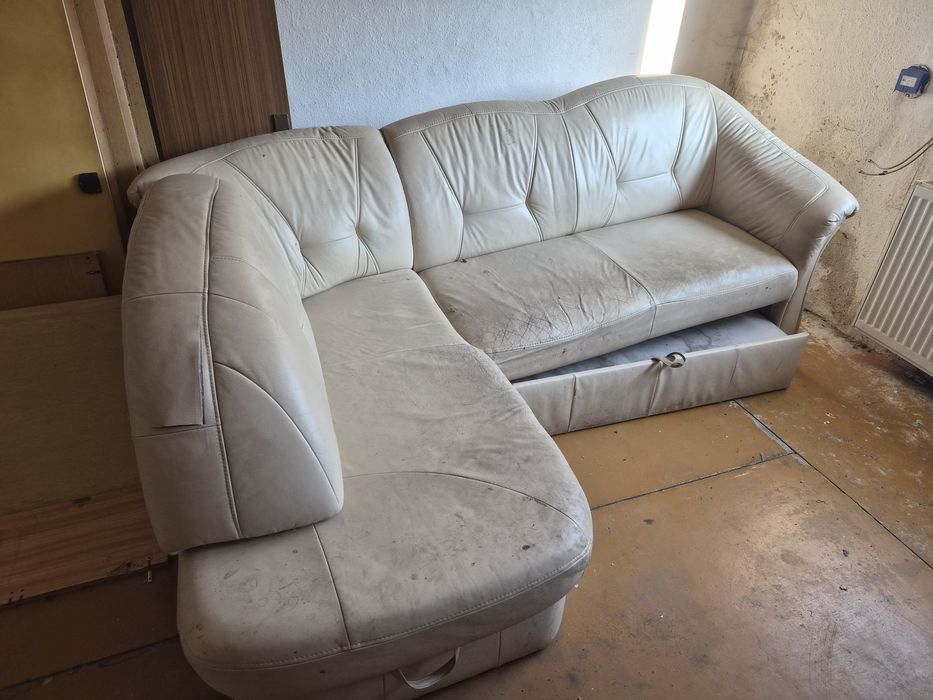 Stare stoły, meblościanki i kanapa ZA DARMO