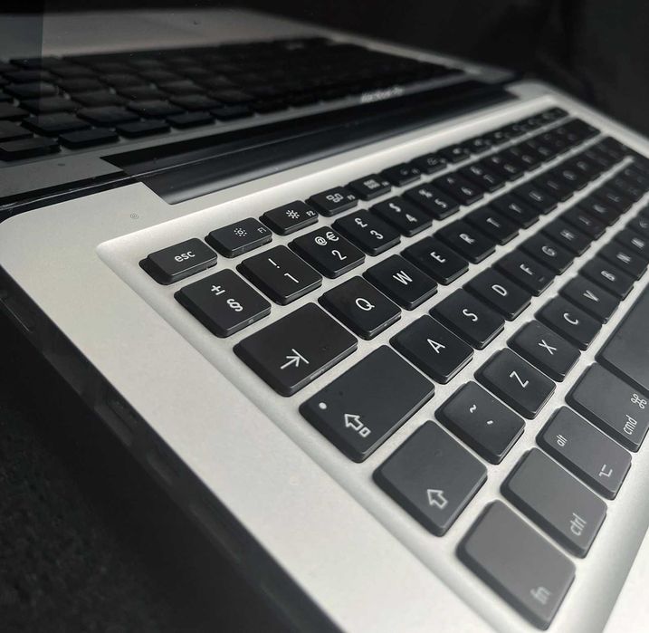MacBook Pro 13" 2011 – sprawny, NOWA bateria, oryg.magsafe! Patrz opis
