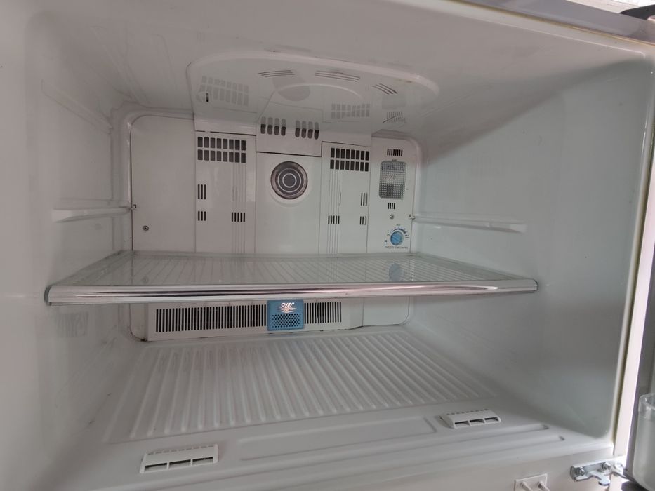 Lodówka A+++ No Frost Bezszronowa Inox chłodziarka zamrażarka