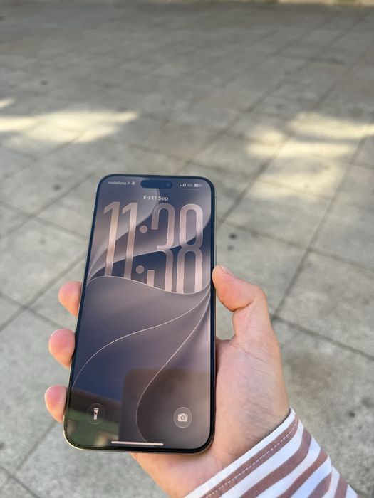 iPhone 15 Pro Max 256GB | Titânio Natural | 98% Bateria | Como Novo