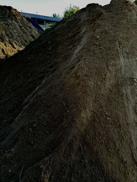 Przesiana ziemia pod trawnik