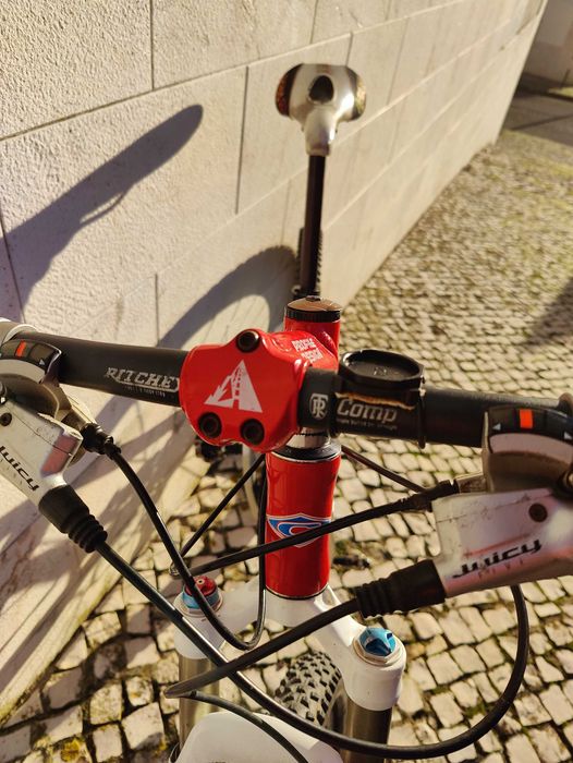 Bicicleta Cube Pro Elite– Shimano XT / Fox Float RL – Muito bom estado