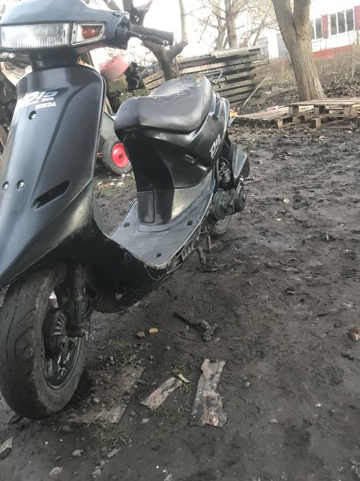 Хонда діо 18 на повному ходу